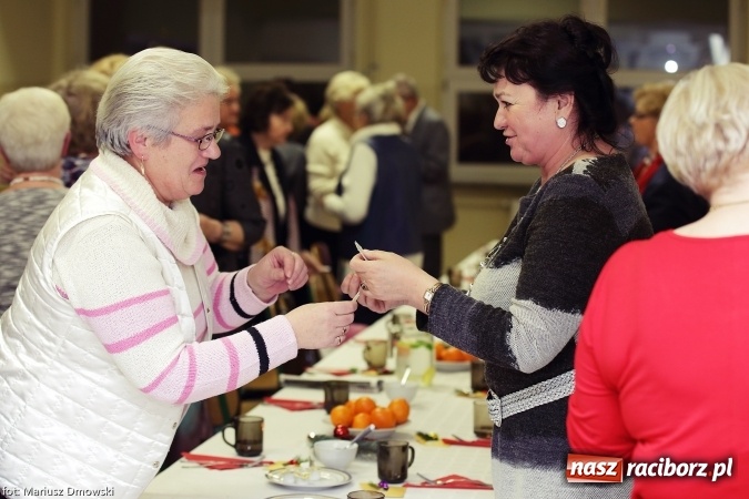 Zdjęcie w galerii na portalu naszraciborz.pl: Słuchacze Uniwersytetu III Wieku już w świątecznych nastrojach wiadomości z regionu