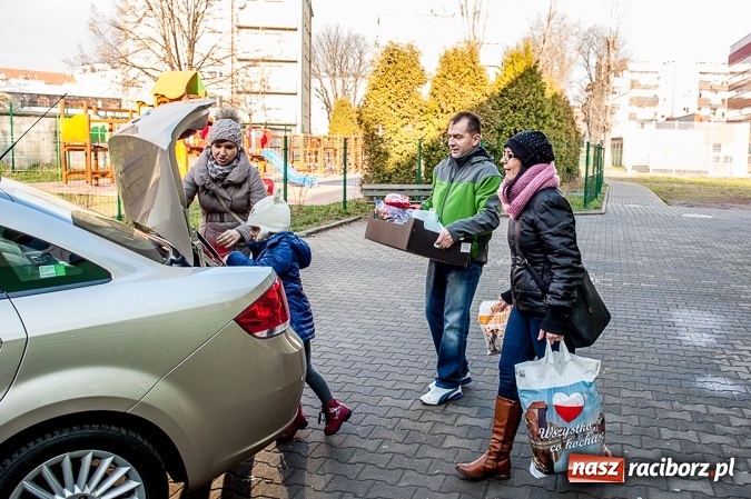 Zdjęcie w galerii na portalu naszraciborz.pl: Warto pomagać! Wielkie serca uczniów raciborskiej Szkoły Podstawowej nr 13  wiadomości z regionu