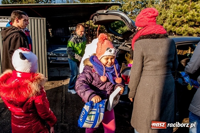 Zdjęcie w galerii na portalu naszraciborz.pl: Warto pomagać! Wielkie serca uczniów raciborskiej Szkoły Podstawowej nr 13  wiadomości z regionu