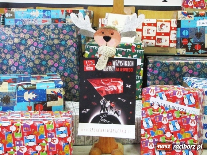 Zdjęcie w galerii na portalu naszraciborz.pl: Gimnazjum nr 1 w Raciborzu także włączyło się do Szlachetnej Paczki wiadomości z regionu