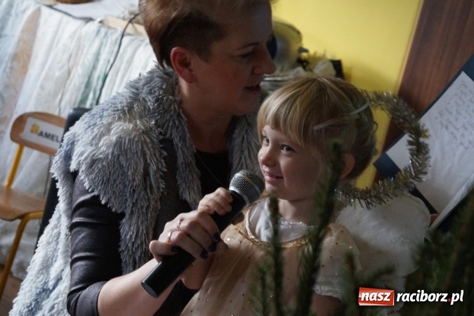 Zdjęcie w galerii na portalu naszraciborz.pl: Wielkie wzruszenie na jasełkach u przedszkolak&oacute;w w Nędzy wiadomości z regionu