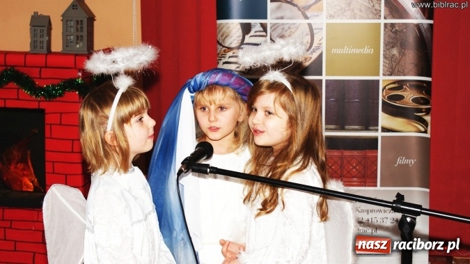 Zdjęcie w galerii na portalu naszraciborz.pl: Przedszkolaki kolędowały na Międzyprzedszkolnym Przeglądzie Kolęd w bibliotece wiadomości z regionu