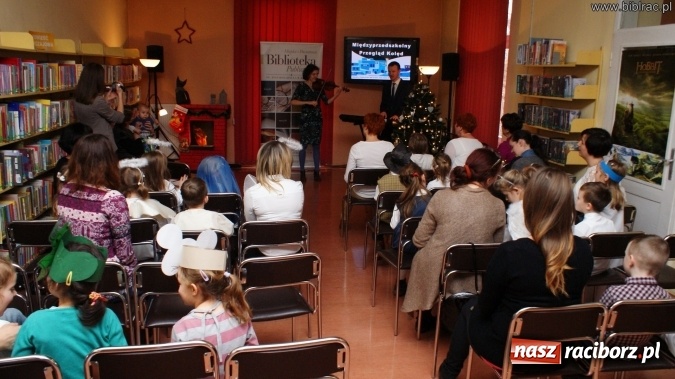 Zdjęcie w galerii na portalu naszraciborz.pl: Przedszkolaki kolędowały na Międzyprzedszkolnym Przeglądzie Kolęd w bibliotece wiadomości z regionu