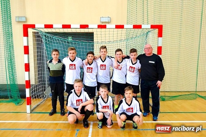 Zdjęcie w galerii na portalu naszraciborz.pl: Nędza i Chałupki wygrały halowy turniej w Rudniku wiadomości z regionu