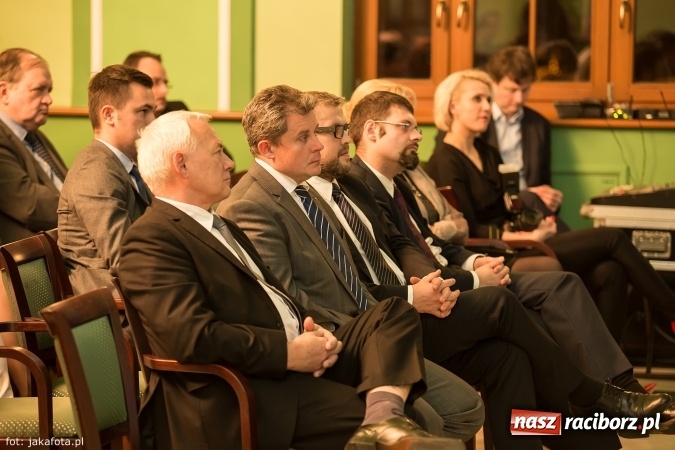 Zdjęcie w galerii na portalu naszraciborz.pl: Świat odchodzi od węgla. Rafako musi się zmieniać! Spotkanie wigilijne i podsumowanie roku w największej raciborskiej spółce wiadomości z regionu