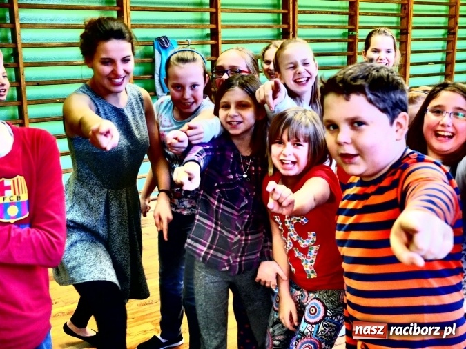 Zdjęcie w galerii na portalu naszraciborz.pl: Warsztaty aktorskie z Roksaną Lewak w Kuźni Raciborskiej  wiadomości z regionu