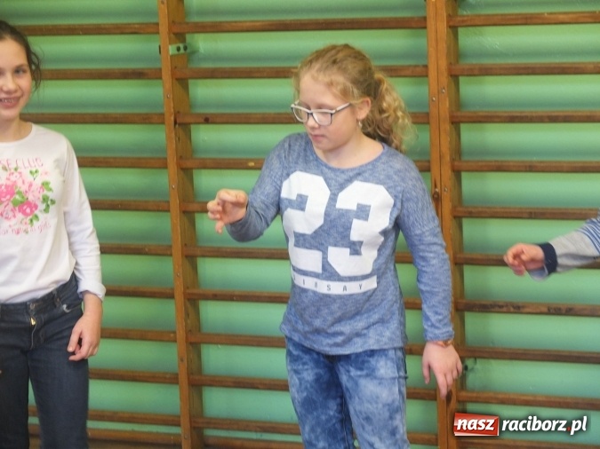 Zdjęcie w galerii na portalu naszraciborz.pl: Warsztaty aktorskie z Roksaną Lewak w Kuźni Raciborskiej  wiadomości z regionu