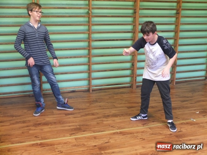 Zdjęcie w galerii na portalu naszraciborz.pl: Warsztaty aktorskie z Roksaną Lewak w Kuźni Raciborskiej  wiadomości z regionu