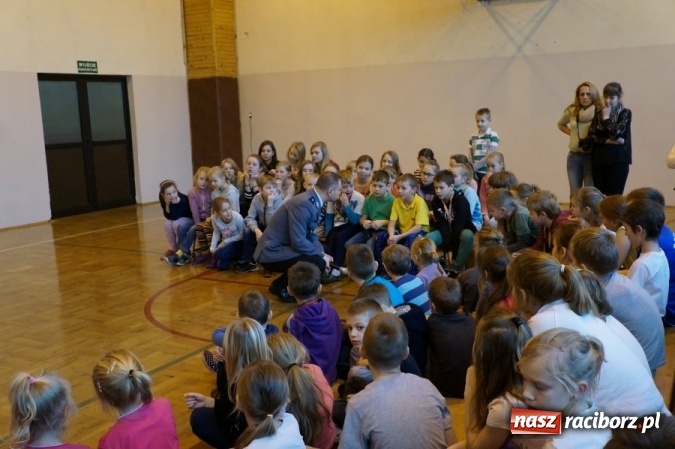 Zdjęcie w galerii na portalu naszraciborz.pl: O narkotykach i dopalaczach z uczniami w Markowicach  wiadomości z regionu