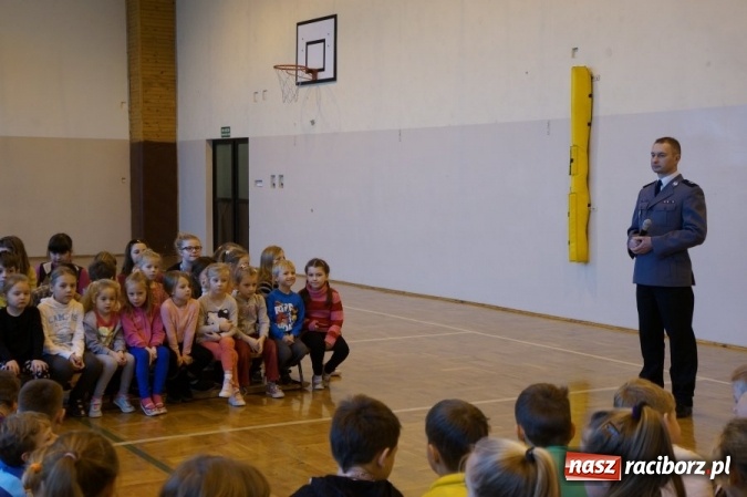 Zdjęcie w galerii na portalu naszraciborz.pl: O narkotykach i dopalaczach z uczniami w Markowicach  wiadomości z regionu