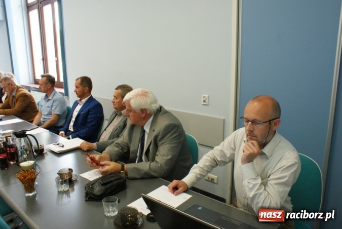 Zdjęcie w galerii na portalu naszraciborz.pl: Posiedzenie Konsultacyjnej Rady Gospodarczej przy Prezydencie  wiadomości z regionu