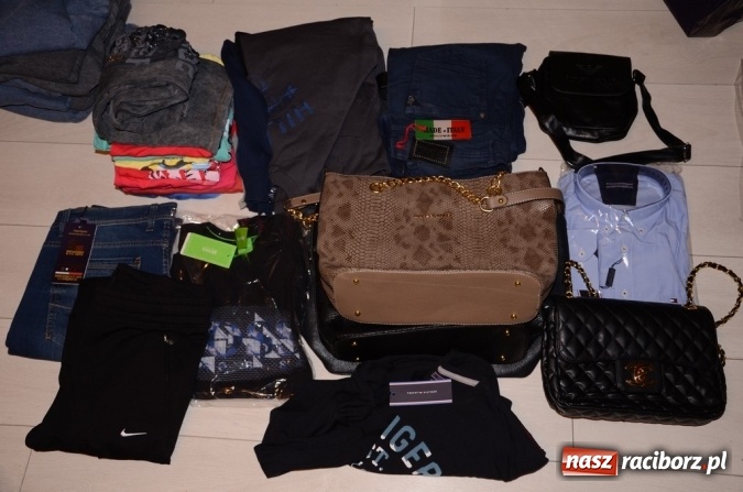 Zdjęcie w galerii na portalu naszraciborz.pl: Raciborscy pogranicznicy rozbili grupę przestępczą zajmującą się przemytem podrobionych towarów  wiadomości z regionu