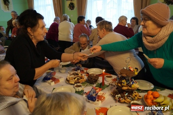 Zdjęcie w galerii na portalu naszraciborz.pl: Razem smakuje lepiej! GOPS w Nędzy zaprosił mieszkańców na wspólną wigilię  wiadomości z regionu