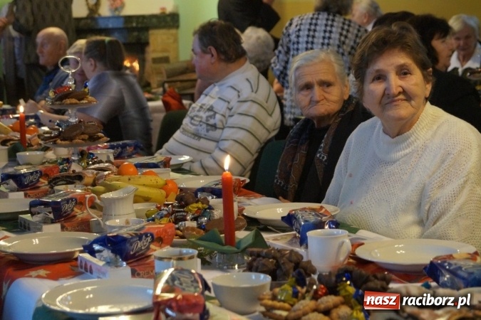 Zdjęcie w galerii na portalu naszraciborz.pl: Razem smakuje lepiej! GOPS w Nędzy zaprosił mieszkańców na wspólną wigilię  wiadomości z regionu