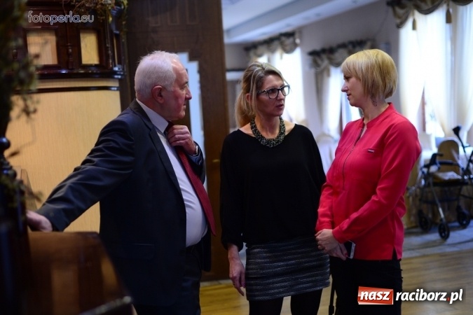 Zdjęcie w galerii na portalu naszraciborz.pl: Przy wigilijnym stole w krzanowickiej Perle wiadomości z regionu