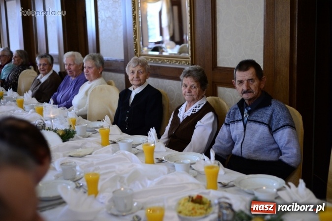 Zdjęcie w galerii na portalu naszraciborz.pl: Przy wigilijnym stole w krzanowickiej Perle wiadomości z regionu