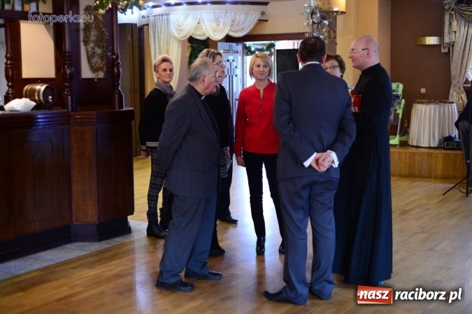 Zdjęcie w galerii na portalu naszraciborz.pl: Przy wigilijnym stole w krzanowickiej Perle wiadomości z regionu