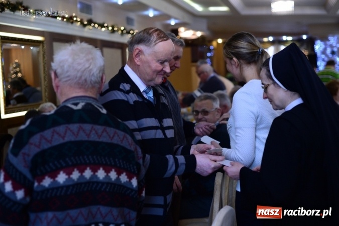 Zdjęcie w galerii na portalu naszraciborz.pl: Przy wigilijnym stole w krzanowickiej Perle wiadomości z regionu