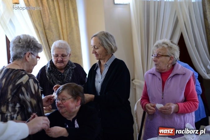 Zdjęcie w galerii na portalu naszraciborz.pl: Przy wigilijnym stole w krzanowickiej Perle wiadomości z regionu