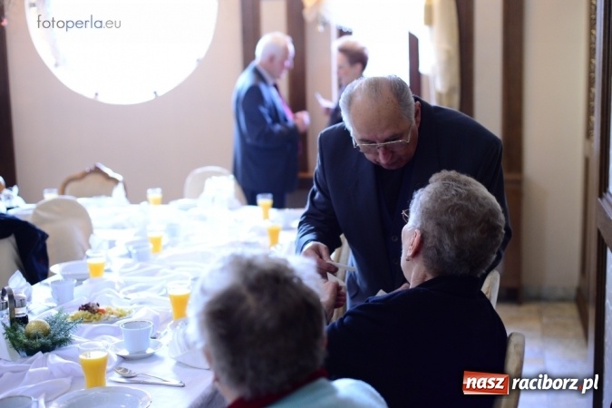 Zdjęcie w galerii na portalu naszraciborz.pl: Przy wigilijnym stole w krzanowickiej Perle wiadomości z regionu