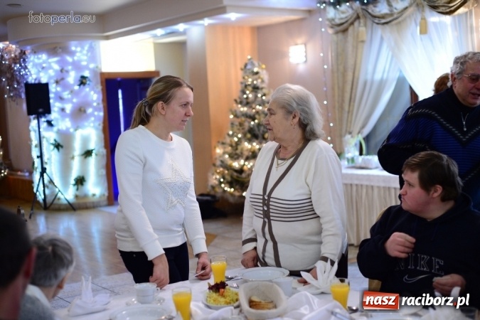 Zdjęcie w galerii na portalu naszraciborz.pl: Przy wigilijnym stole w krzanowickiej Perle wiadomości z regionu