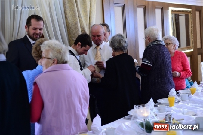 Zdjęcie w galerii na portalu naszraciborz.pl: Przy wigilijnym stole w krzanowickiej Perle wiadomości z regionu