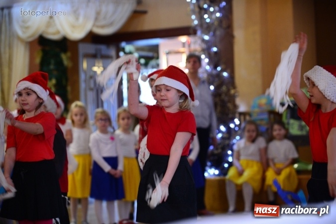 Zdjęcie w galerii na portalu naszraciborz.pl: Przy wigilijnym stole w krzanowickiej Perle wiadomości z regionu