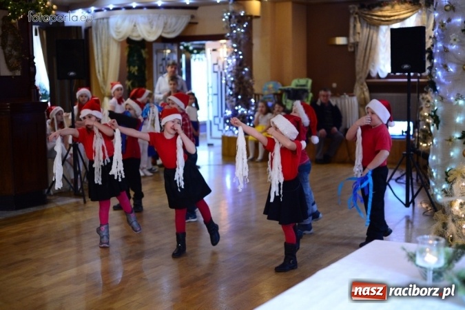 Zdjęcie w galerii na portalu naszraciborz.pl: Przy wigilijnym stole w krzanowickiej Perle wiadomości z regionu