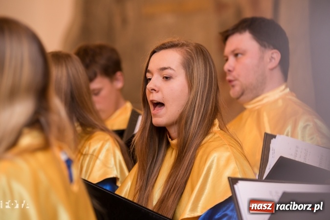 Zdjęcie w galerii na portalu naszraciborz.pl: Świąteczny koncert chóru Bel Canto wiadomości z regionu