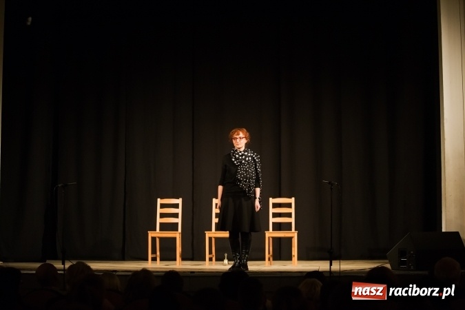 Zdjęcie w galerii na portalu naszraciborz.pl: Historia Pana Sommera na deskach Strzechy wiadomości z regionu