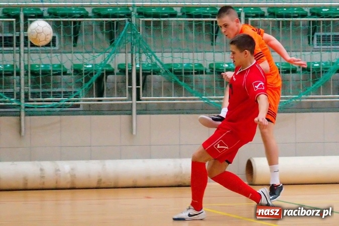 Zdjęcie w galerii na portalu naszraciborz.pl: Piątek z HLPN. Pierwsza wygrana Ultimate Team. Pewne trzy oczka IC Team wiadomości z regionu