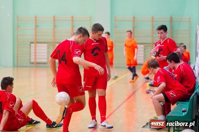 Zdjęcie w galerii na portalu naszraciborz.pl: Piątek z HLPN. Pierwsza wygrana Ultimate Team. Pewne trzy oczka IC Team wiadomości z regionu