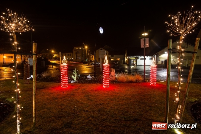 Zdjęcie w galerii na portalu naszraciborz.pl: Centrum Pietrowic Wielkich ustrojone na święta - zobacz zdjęcia wiadomości z regionu