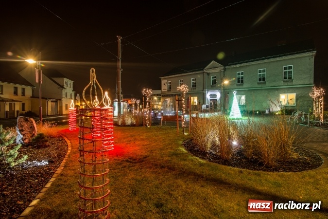 Zdjęcie w galerii na portalu naszraciborz.pl: Centrum Pietrowic Wielkich ustrojone na święta - zobacz zdjęcia wiadomości z regionu