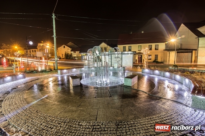 Zdjęcie w galerii na portalu naszraciborz.pl: Centrum Pietrowic Wielkich ustrojone na święta - zobacz zdjęcia wiadomości z regionu