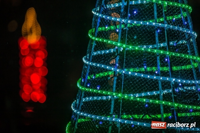 Zdjęcie w galerii na portalu naszraciborz.pl: Centrum Pietrowic Wielkich ustrojone na święta - zobacz zdjęcia wiadomości z regionu
