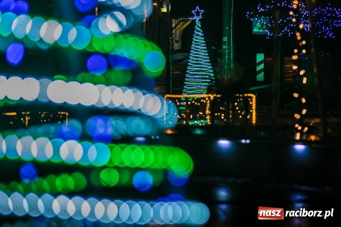 Zdjęcie w galerii na portalu naszraciborz.pl: Centrum Pietrowic Wielkich ustrojone na święta - zobacz zdjęcia wiadomości z regionu