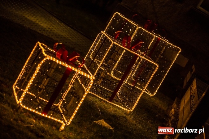 Zdjęcie w galerii na portalu naszraciborz.pl: Centrum Pietrowic Wielkich ustrojone na święta - zobacz zdjęcia wiadomości z regionu