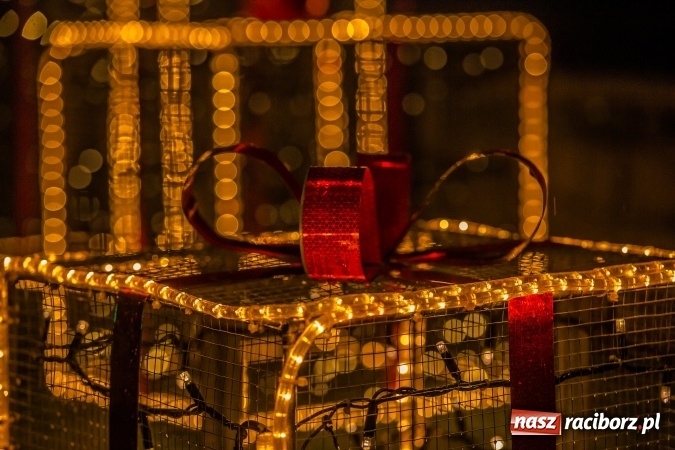 Zdjęcie w galerii na portalu naszraciborz.pl: Centrum Pietrowic Wielkich ustrojone na święta - zobacz zdjęcia wiadomości z regionu
