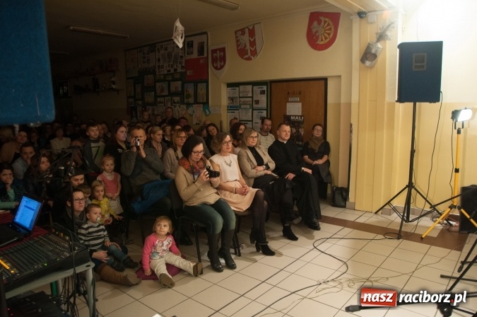 Zdjęcie w galerii na portalu naszraciborz.pl: A wczora z wieczora… odbyły się jasełka w SP 18  wiadomości z regionu