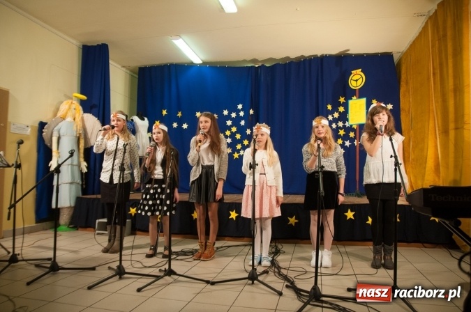 Zdjęcie w galerii na portalu naszraciborz.pl: A wczora z wieczora… odbyły się jasełka w SP 18  wiadomości z regionu