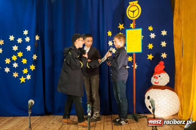 Zdjęcie w galerii na portalu naszraciborz.pl: A wczora z wieczora… odbyły się jasełka w SP 18  wiadomości z regionu