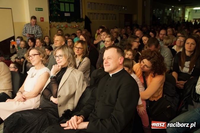 Zdjęcie w galerii na portalu naszraciborz.pl: A wczora z wieczora… odbyły się jasełka w SP 18  wiadomości z regionu