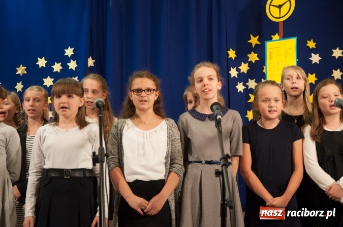 Zdjęcie w galerii na portalu naszraciborz.pl: A wczora z wieczora… odbyły się jasełka w SP 18  wiadomości z regionu