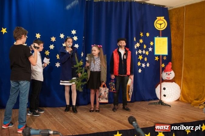 Zdjęcie w galerii na portalu naszraciborz.pl: A wczora z wieczora… odbyły się jasełka w SP 18  wiadomości z regionu