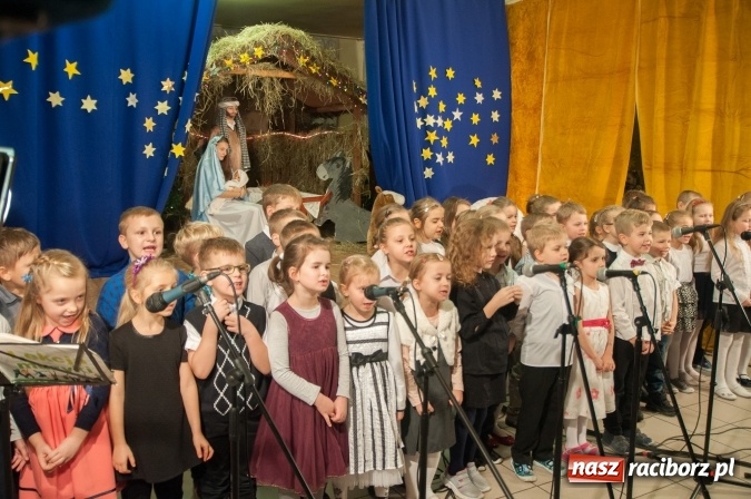 Zdjęcie w galerii na portalu naszraciborz.pl: A wczora z wieczora… odbyły się jasełka w SP 18  wiadomości z regionu