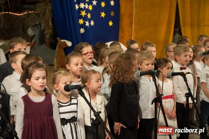 Zdjęcie w galerii na portalu naszraciborz.pl: A wczora z wieczora… odbyły się jasełka w SP 18  wiadomości z regionu