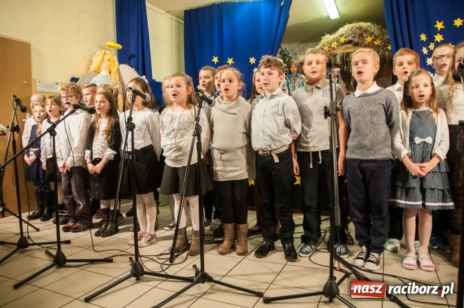 Zdjęcie w galerii na portalu naszraciborz.pl: A wczora z wieczora… odbyły się jasełka w SP 18  wiadomości z regionu