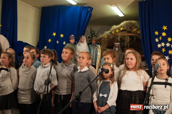 Zdjęcie w galerii na portalu naszraciborz.pl: A wczora z wieczora… odbyły się jasełka w SP 18  wiadomości z regionu