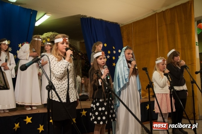 Zdjęcie w galerii na portalu naszraciborz.pl: A wczora z wieczora… odbyły się jasełka w SP 18  wiadomości z regionu